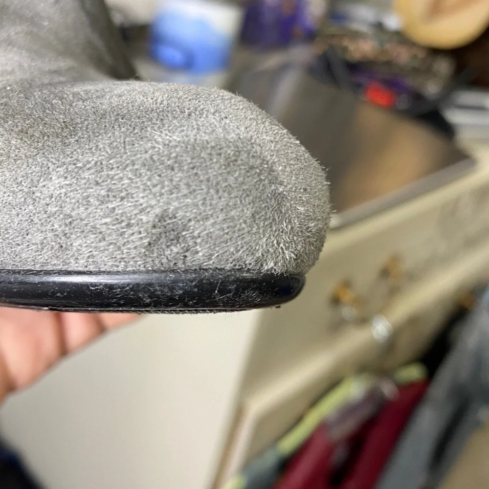 VANELI grey suede, ankle booties